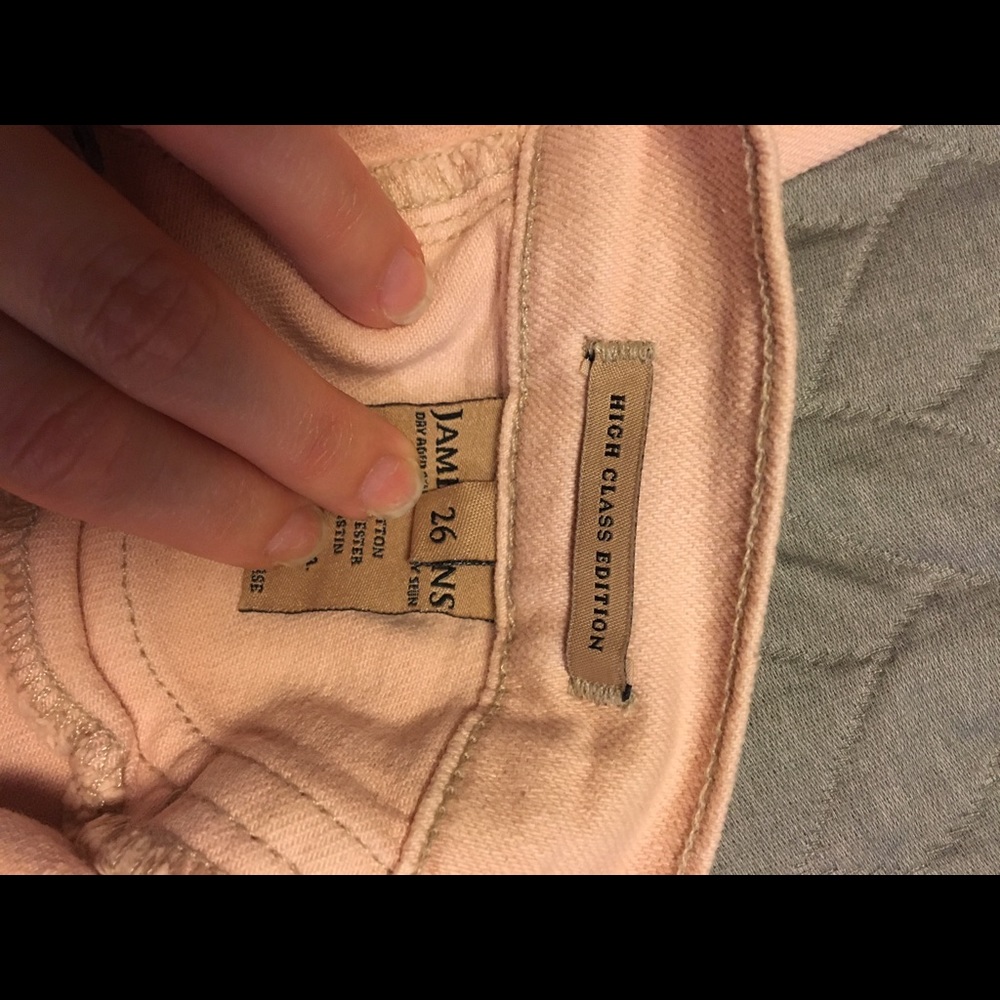 Size 26 James Jeans dusty pink High Class Edition skinny jeans. EUC Fit smaller - Picture 4 of 4